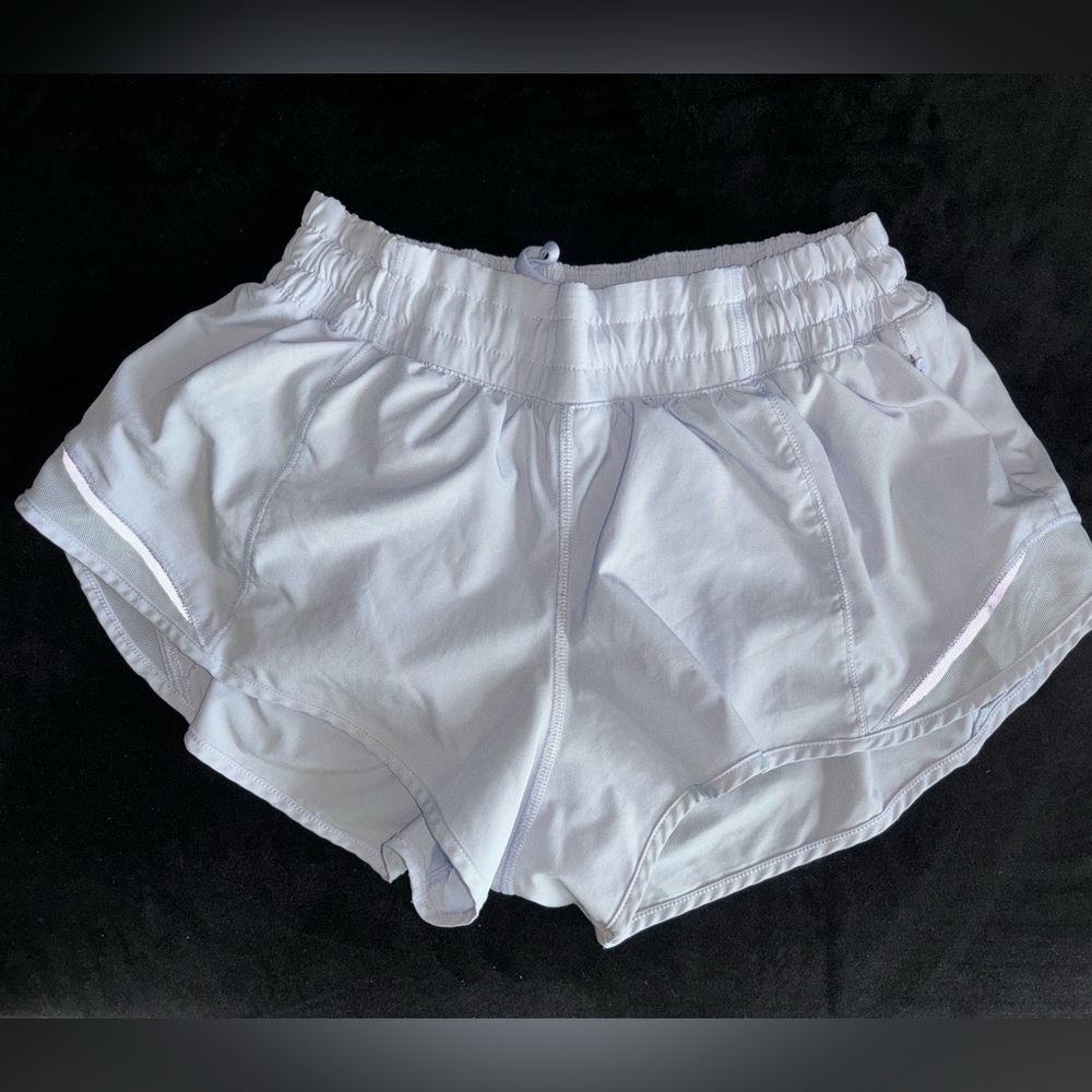 Lululemon hotty hot shorts 2.5
